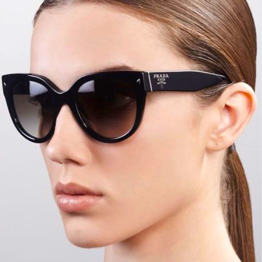 NWT Prada Heritage Swing Sunglasses Black